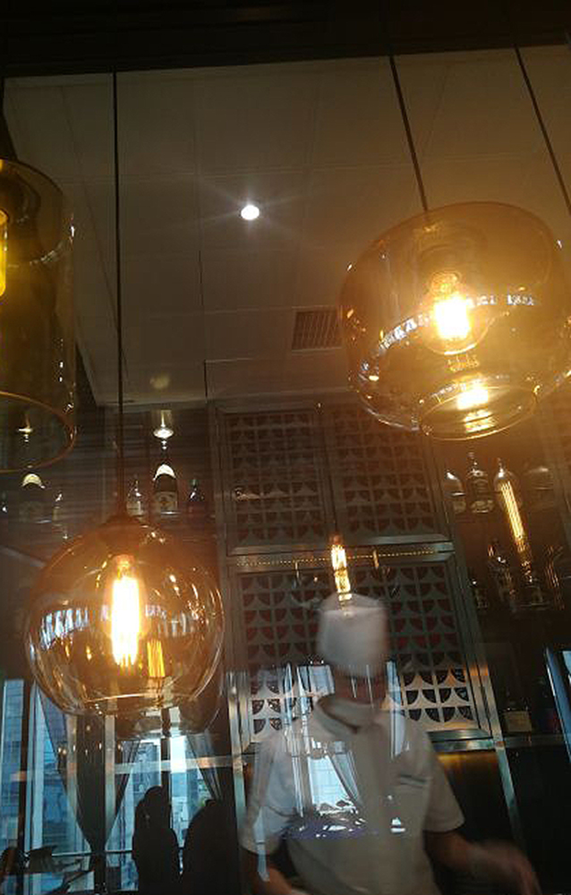 7 - A19-E26 LED Filament Bulb